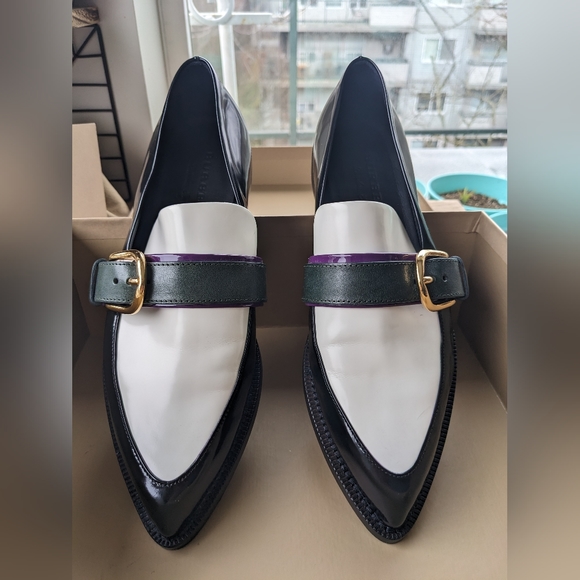 Burberry English Harriet Loafers - Picture 3 of 14